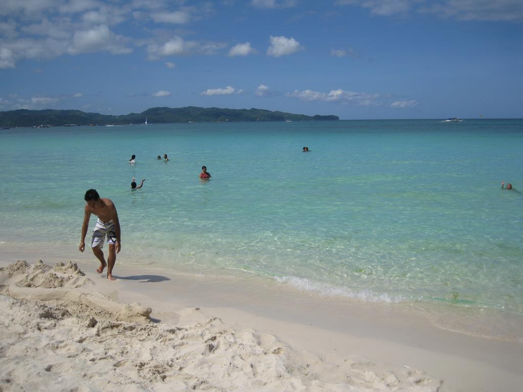 บลู แบมบู โฮเต็ล Hotel Balabag  ภายนอก รูปภาพ